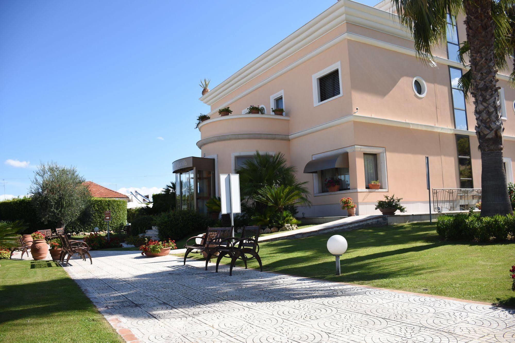 Hotel D'altavilla 3*